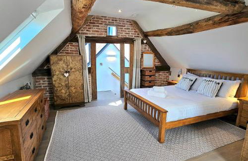 Beautiful Views Historic 16th Cent Barn Conversion - Pass the Keys - Foto 22