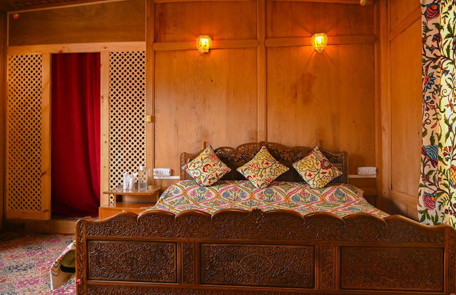 Golden Flower Heritage Houseboat - Foto 6