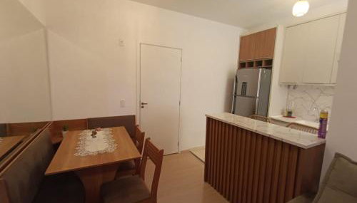 Apartamento aconchegante com excelente localização e piscina - Foto 4