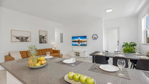 Up to 12 Guests! Modern villa near Wynwood - Foto 2