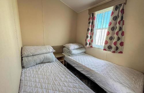 Homely 4 Berth Caravan For Hire In Lincolnshire At Sunnydale, Ref 35122S - Photo 14