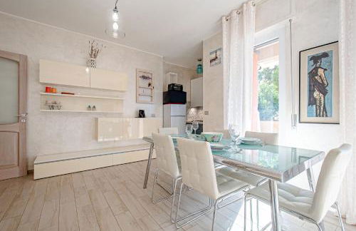 Giardino, Piscina e Posto Auto - Relax con Vista Mare - Foto 2