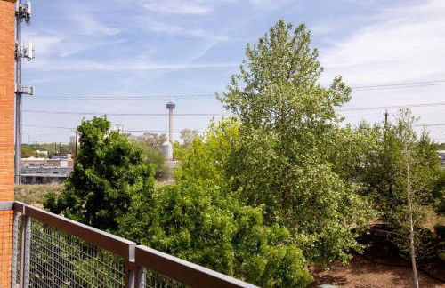 The Selena: Riverwalk Loft - Foto 25