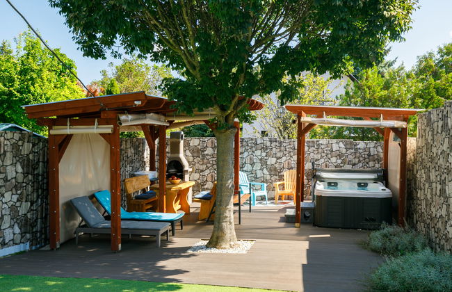 2 bedroom House in Siófok with garden and hot tub - Photo 21