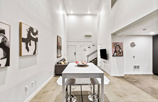 Urban Loft in Redmond Core - Photo 8