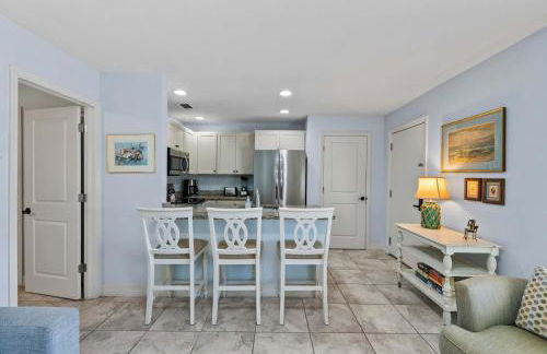 Le Monaco - Romantic 1 BR Condo Steps from 5th Ave S. Chic Coastal Retreat with King Bed and Beach Access. Perfect Location for Couples Near Dining, Shopping, and Naples Beach - Foto 10