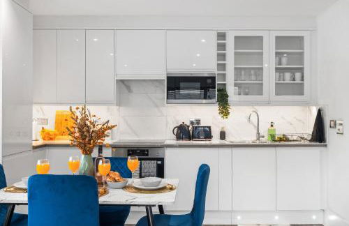 Stylish 2 Bed 2 Bath Hove Apartment - Walk to Station & Beach - Optional Parking - Sleeps 8 - Foto 43