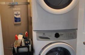 Modern Furnished Retreat - Photo 16