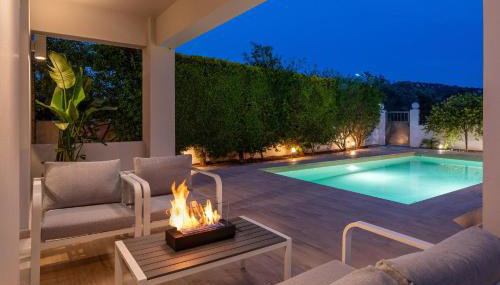 Niovis Villa - Photo 3, Garden, sunbed, Garden view
