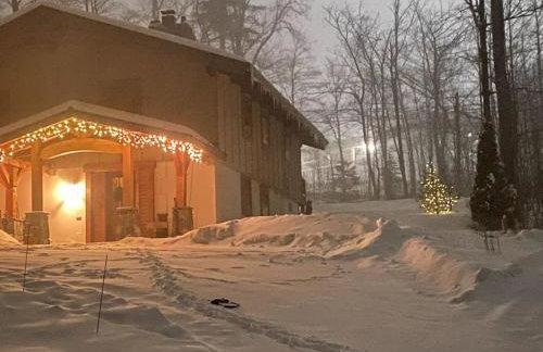 Charming Stratton Ski House Walk to Slopes - Foto 27