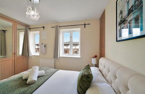Thames Family Retreat, 2 bed house, Sleeps 6, with Parking and Garden - Foto 7