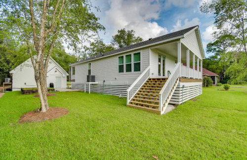 Waterfront Wolf Bay Home with Private Boathouse! - Foto 23