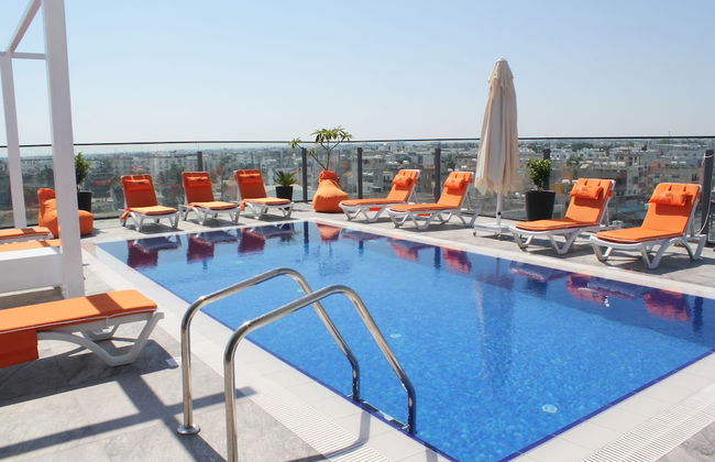 Sky Roof Hotel - Foto 28