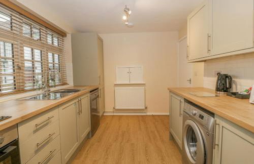 Heron's Lodge - Photo 11