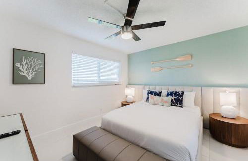 Beachside Modern 2BR 2BA - Foto 16