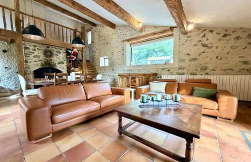 Farmhouse With Cathedral Lounge And Sauna In Pines - Foto 2