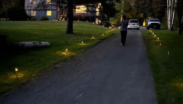 *NEW* Large Backyard ~ Game Room ~ Firepit ~ Lake - Photo 4