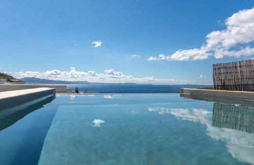 Villa with View of Agios Ioannis and Pool with Jacuzzi - Foto 1