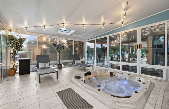 Sip, Sip Away by Avantstay Pool + Hot Tub - Foto 6