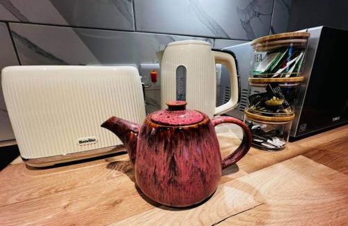 Elegant Hayfield Escape - Heart of Peak District - Photo 27