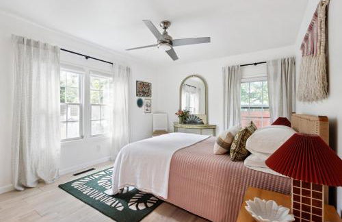 Bright and Stylish Historic Grant Park Retreat - Photo 6