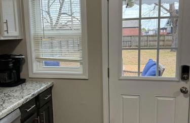 Stylish 2BR in Decatur - Big Deck - Pets OK - Fire Pit - Foto 28