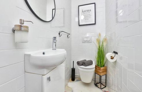 3 Bedroom Cozy Home In Gornje Plavnice - Foto 49