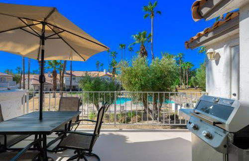 Desert Escape - Renovated, Steps from Pool - Foto 19