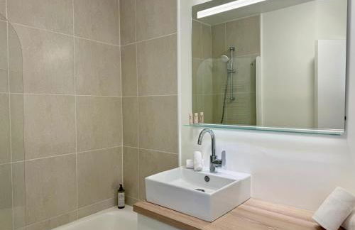 Mira Marvel - WIFI - Climatisation - 100m plage - Foto 11