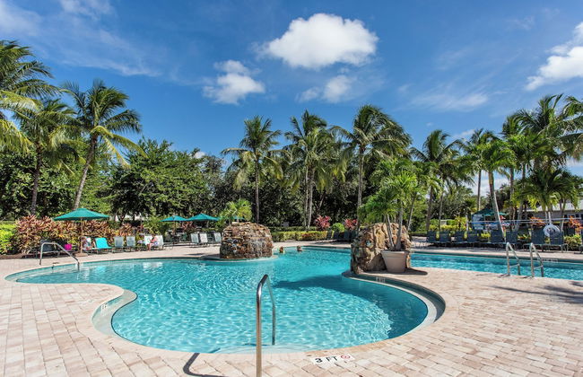 Asiago Vacation Rental at Lely Resort. Newly Furnished 2-Bedroom Condo with Stunning Lake & Golf Views. Spacious Retreat with Private Lanai, Resort Pool, Hot Tub and Gym Access - Foto 25