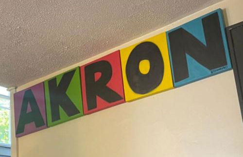 House with 11 Beds Sleeps 14 with Off Street Parking - Foto 9