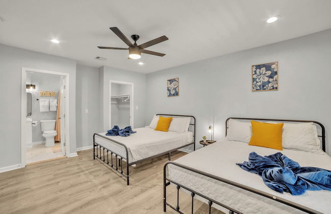 Spacious & Homey 4br/3ba W/amenities Near Downtown - Foto 10