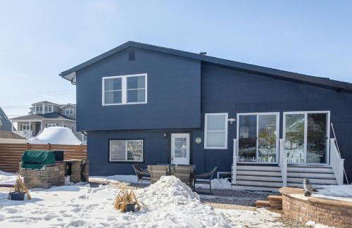 Canal-Front Backyard Oasis! Jersey Shore Retreat - Foto 21