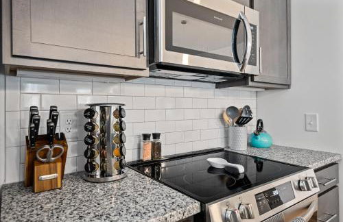 Charming Duplex Retreat in Old Town Manchester, VA - Foto 11