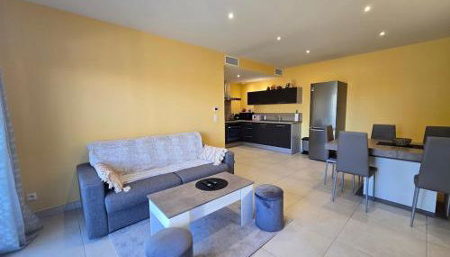 Appartement T3 avec box, place de parking et grande terrasse! - Foto 1