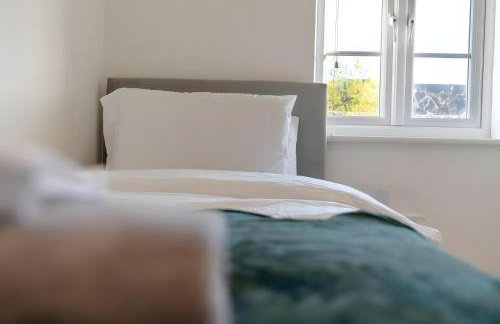 FREE parking, LARGE House for Contractors & Families, Sleeps 7, 25 mins to MANCHESTER & LIVERPOOL - Foto 14