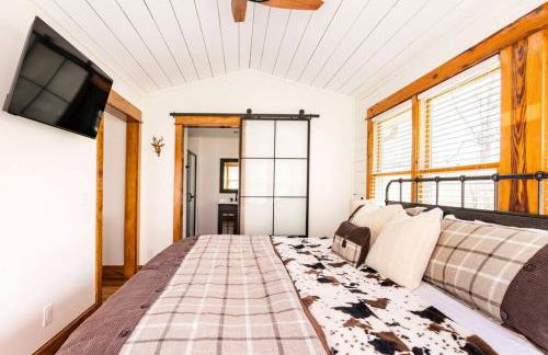 Golden Acres Ranch Hot Tub+Gameroom+Creek & wifi - Foto 49