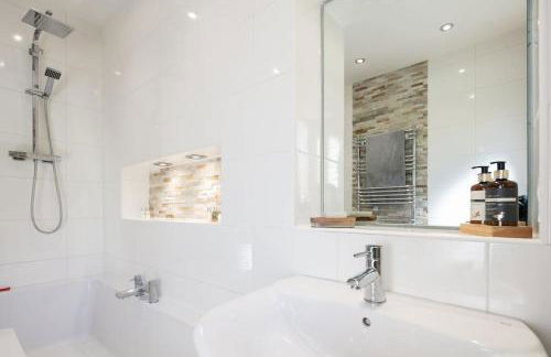 NEW BARN CONVERSION WITH PRIVATE HOT TUB - Foto 24