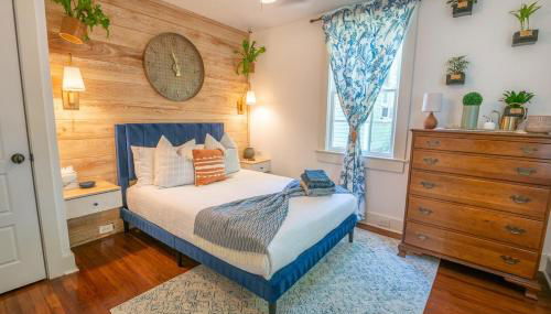 Pelican Hideaway - Charming Home & Entire Backyard - Foto 1