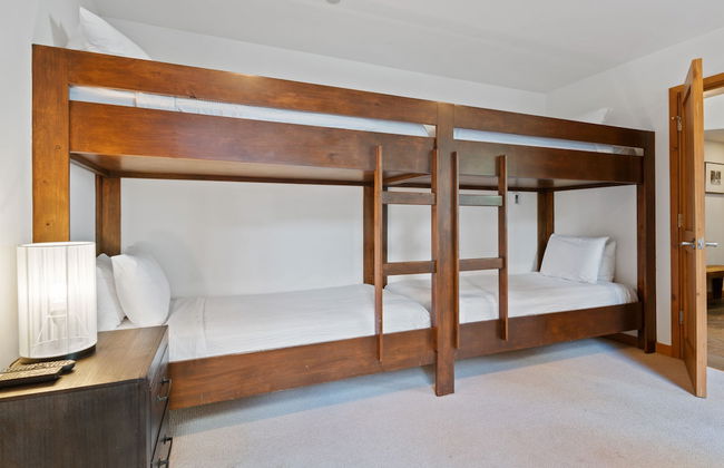 The Vail Spa Condominiums - Photo 19