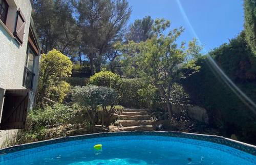 Villa La Louette, 100m centre-village, piscine h-sol, proche mer - Foto 1