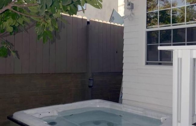 Charming 2br/2ba Cottage - Close to the Beach - Foto 34