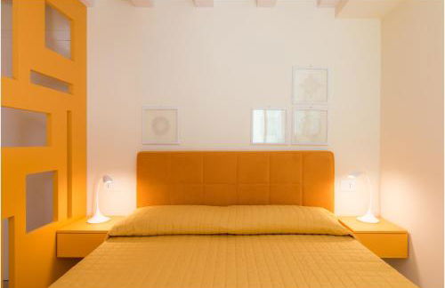 Tiffany Home - Photo 49