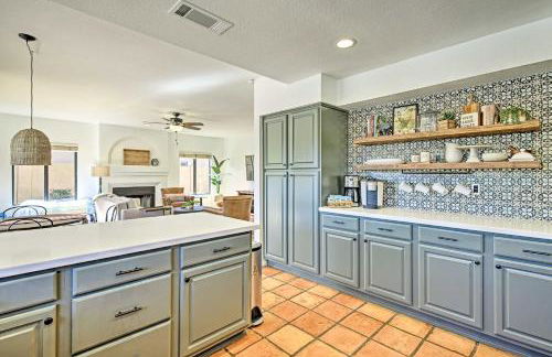 Upscale Phoenix Abode Walk to South Mountain Park - Foto 10