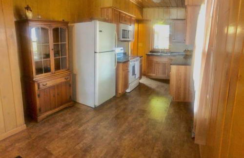 Lakefront Hideaway - Foto 36