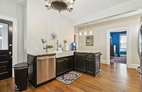 Stylish 4BR Getaway Sleeps 8 Prime Raleigh Location - Foto 12