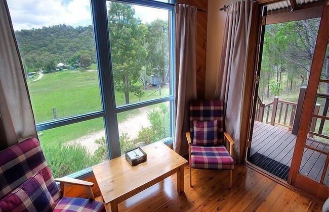 Wisteria Cottage and Cabins - Photo 18