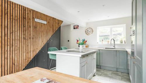 April Cottage - Photo 5