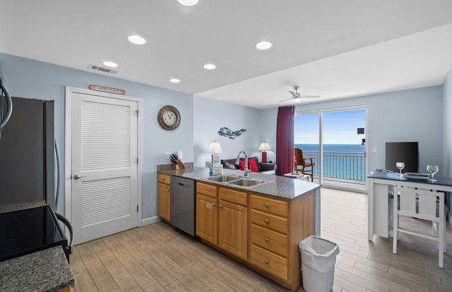 Splash Beach Resort by Book That Condo - Photo 50