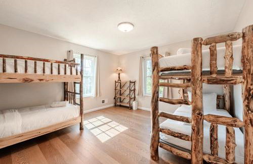 The Hangout Haven - Theater, Hot tub, Pickleball, Ping pong, Firepit - Foto 26